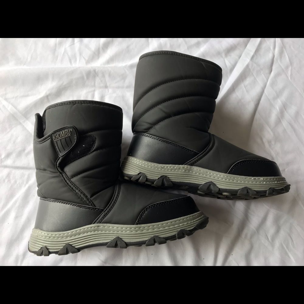 Snow boots